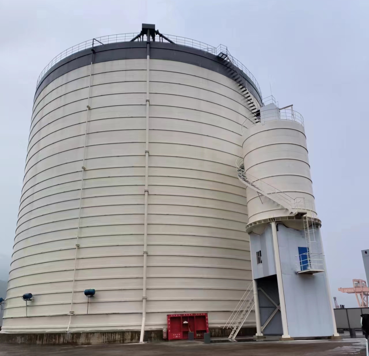 江海10万吨水泥钢板库